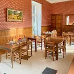 Chateau De Montaupin לינה וארוחת בוקר 4*