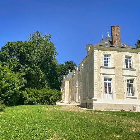 Chateau De Montaupin 住宿加早餐酒店 Oizé