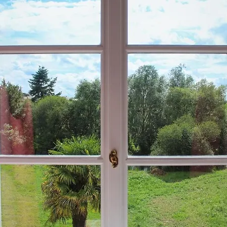 Chateau De Montaupin 住宿加早餐酒店 4*