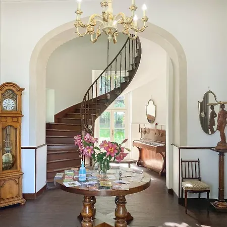 Chateau De Montaupin 4*