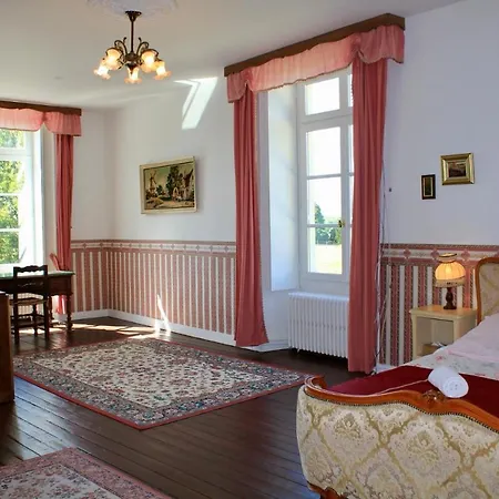 Couette-café Château De Montaupin Oizé