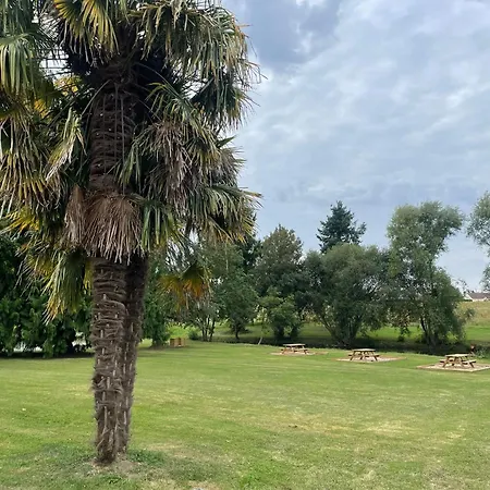 Chateau De Montaupin 4*