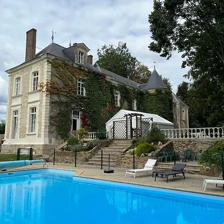 Chateau De Montaupin 4*