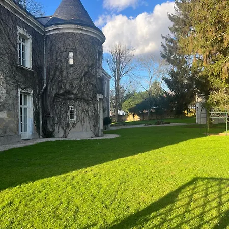 Château De Montaupin
