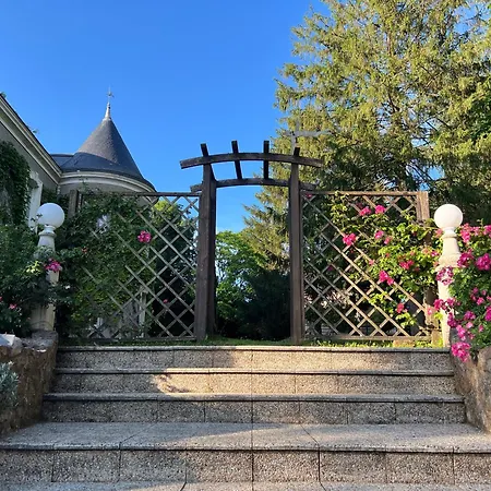 Château De Montaupin