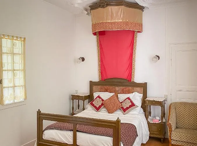 Chateau De Montaupin