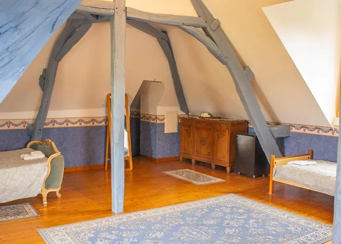 Château De Montaupin 4* Oizé