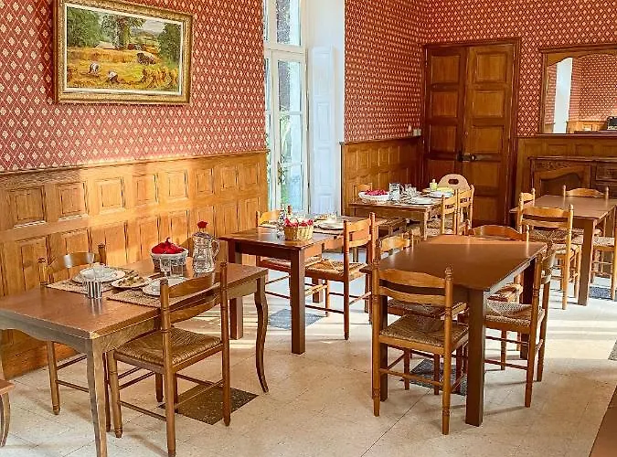 Château De Montaupin Couette-café 4*