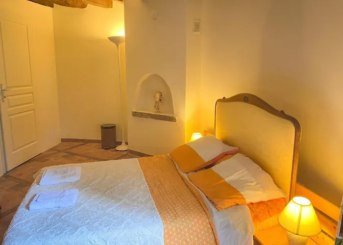 Château De Montaupin 4* Oizé